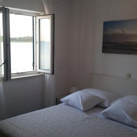 Apartman Pape Pakoštane Eksteriør billede